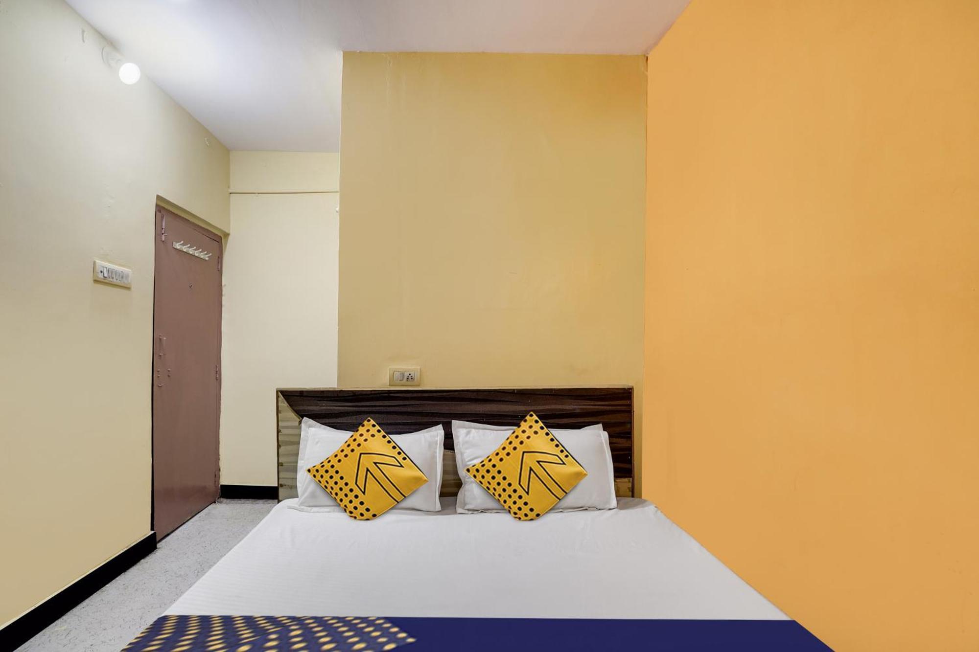 Spot On Hotel Sai Ashirwad Residency Hyderabad Exterior photo