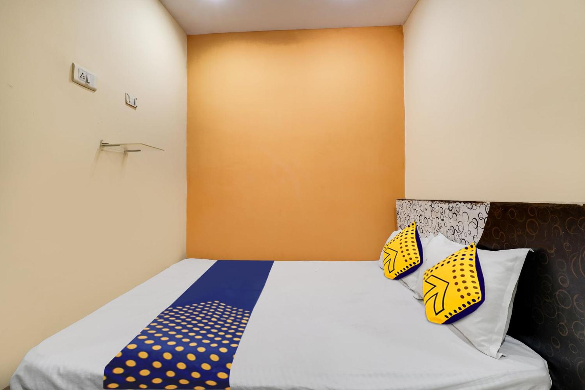 Spot On Hotel Sai Ashirwad Residency Hyderabad Exterior photo